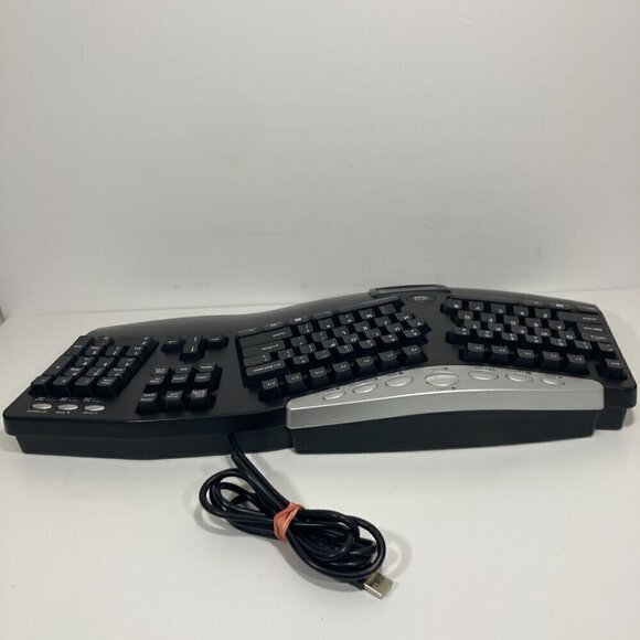 ADESSO PCK-308UB BLACK Wired Ergonomic Contoured Multimedia Touchpad Keyboard - Picture 7 of 10